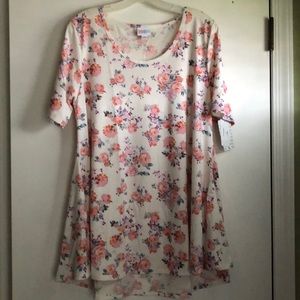 Lula Roe perfect T- new